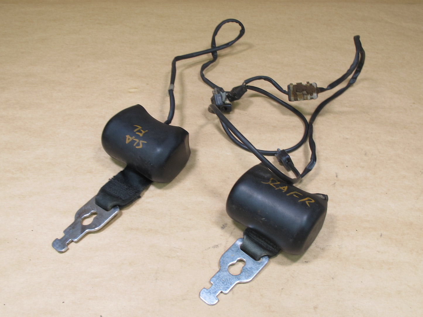 1973 MERCEDES R107 450SL FRONT RIGHT & LEFT SIDE SEATBELT RETRACTOR SET OEM