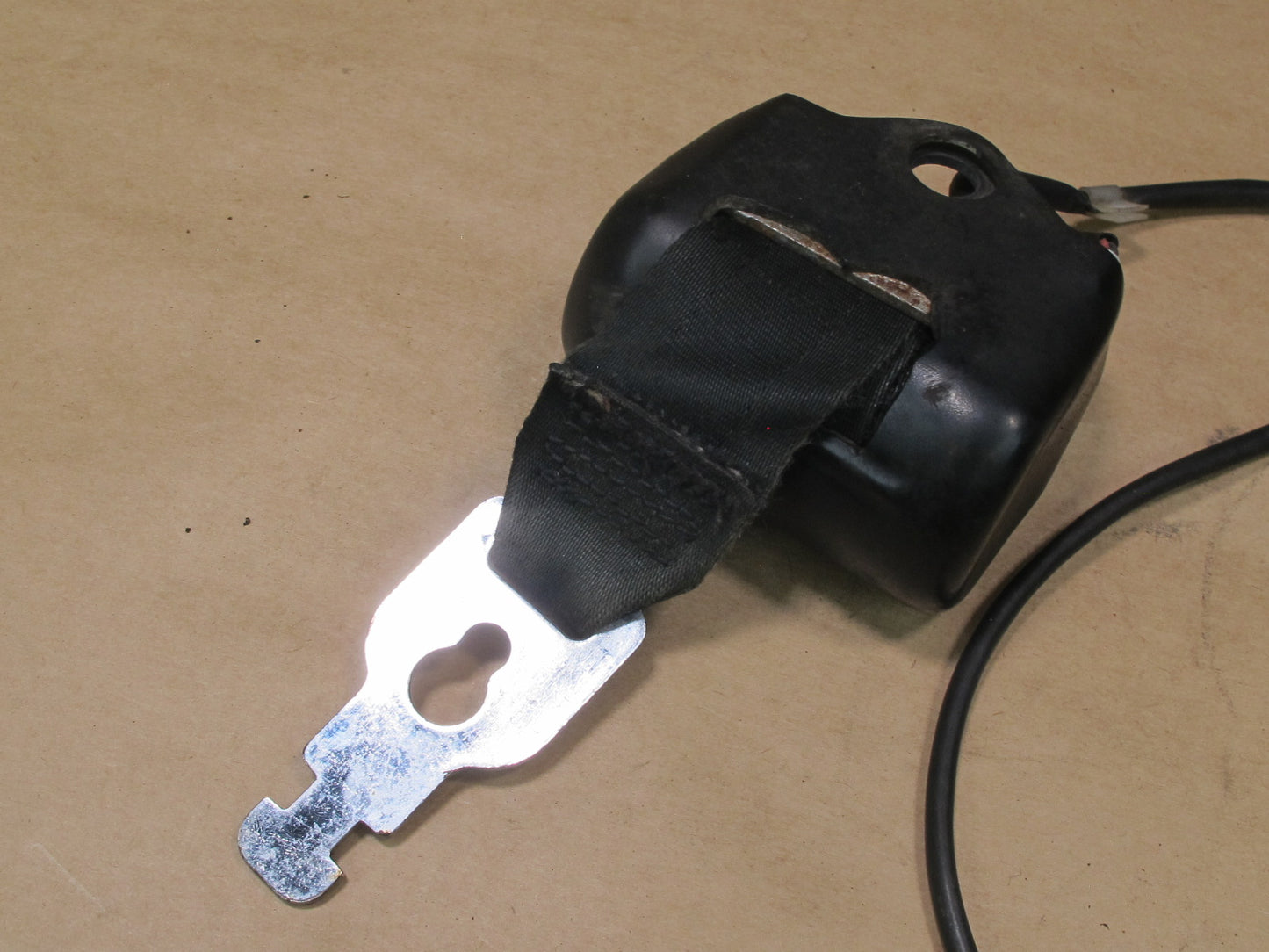 1973 MERCEDES R107 450SL FRONT RIGHT & LEFT SIDE SEATBELT RETRACTOR SET OEM