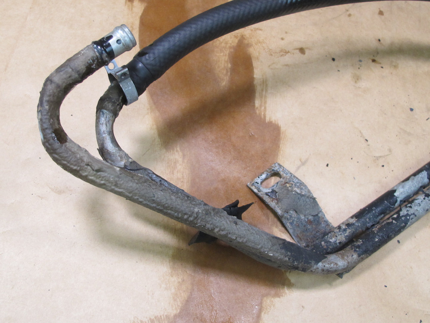 73-85 MERCEDES R107 POWER STEERING OIL COOLING HOSE PIPE LINE OEM