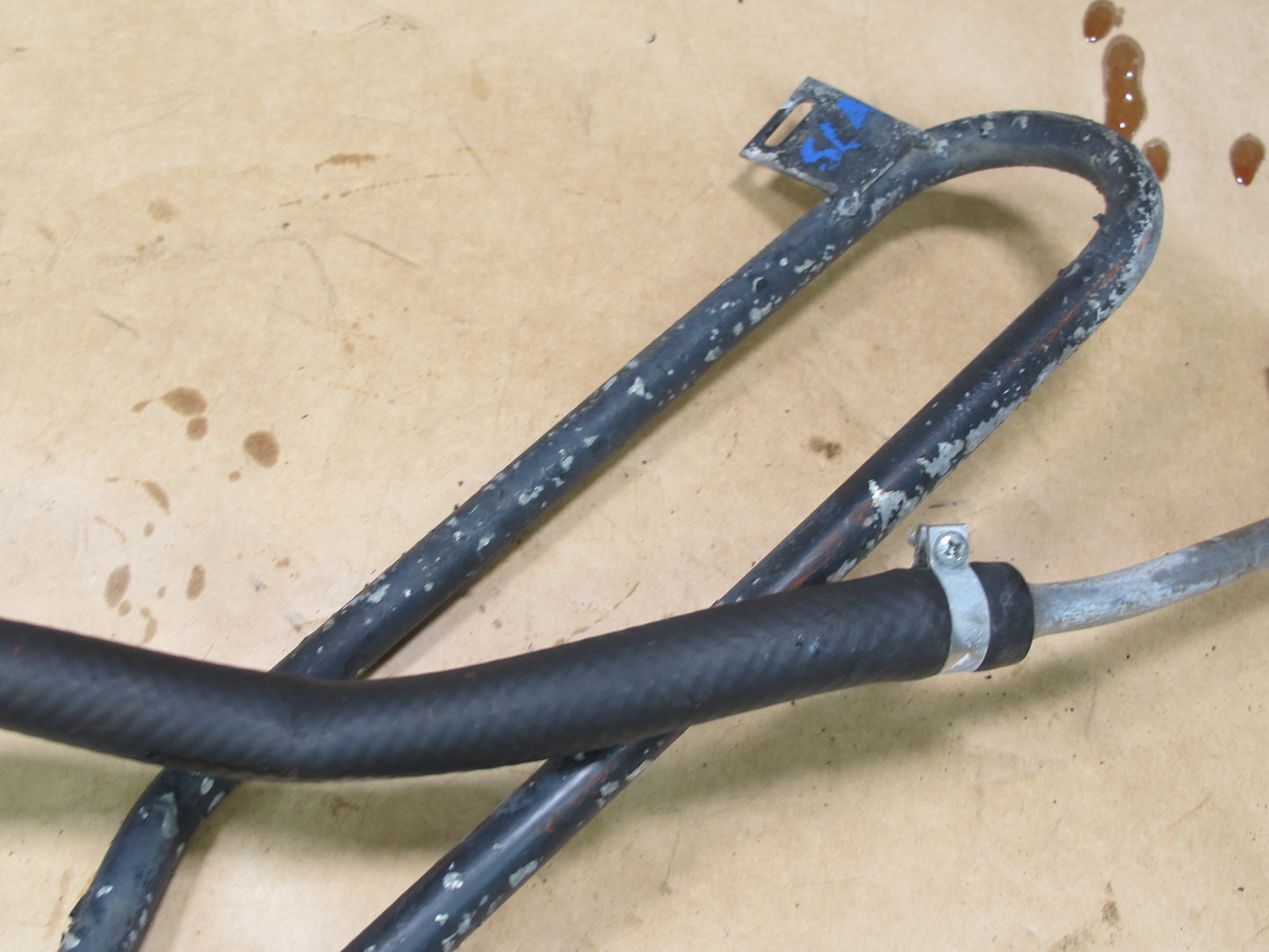 73-85 MERCEDES R107 POWER STEERING OIL COOLING HOSE PIPE LINE OEM