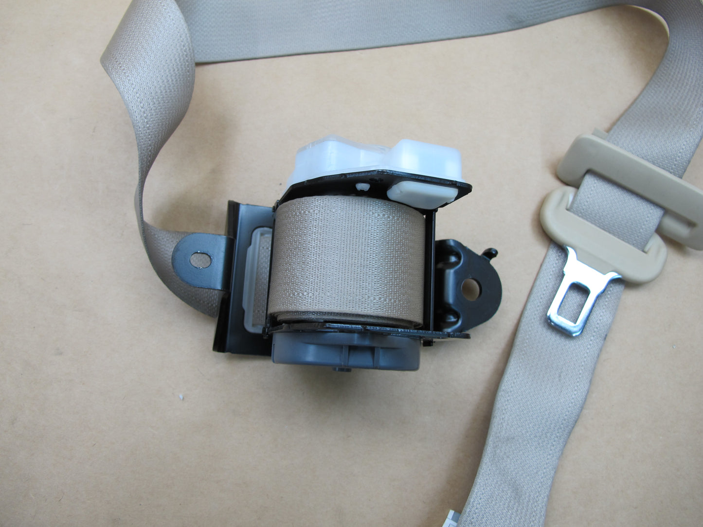 07-12 LEXUS LS460 LS600HL REAR RIGHT CENTER LEFT SIDE SEATBELT RETRACTOR SET OEM