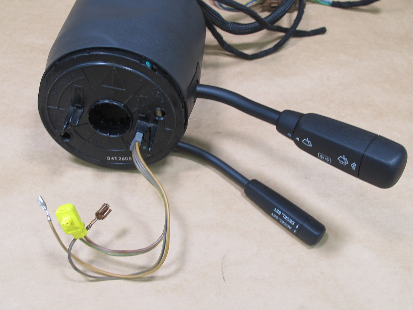 04-08 CHRYSLER CROSSFIRE STEERING COLUMN MULTI SWITCH CLOCK SPRING OEM