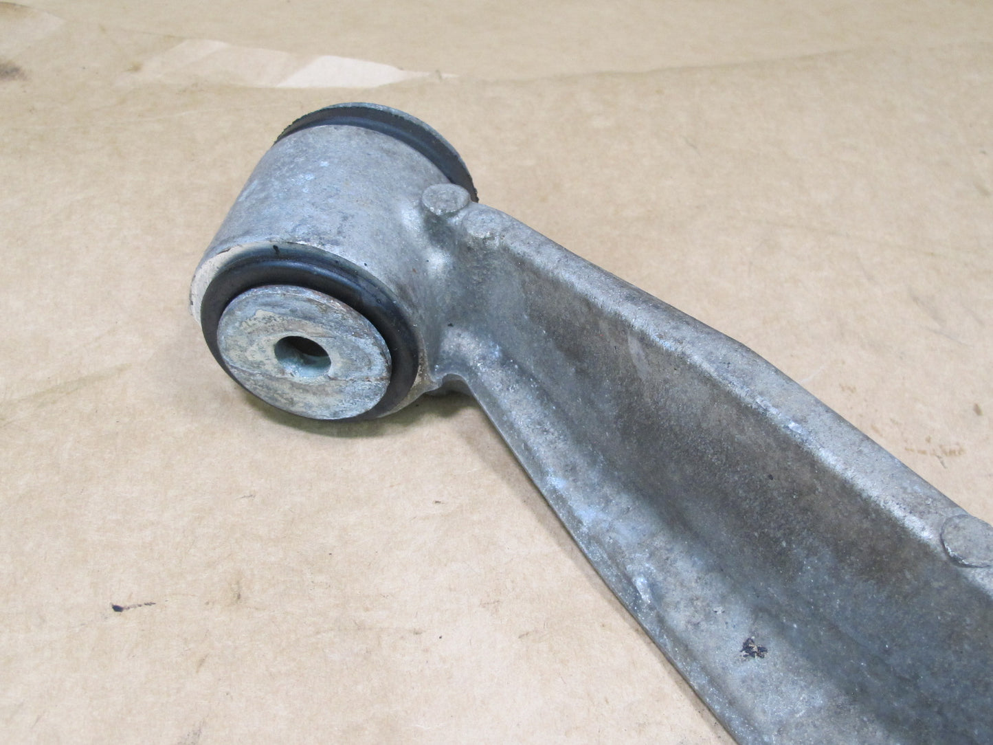 97-04 CHEVROLET CORVETTE C5 FRONT LEFT SUSPENSION LOWER CONTROL ARM OEM