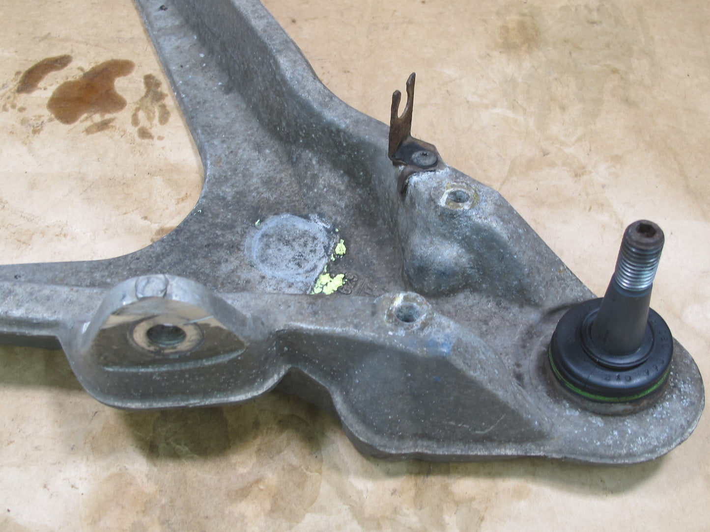 97-04 CHEVROLET CORVETTE C5 FRONT LEFT SUSPENSION LOWER CONTROL ARM OEM