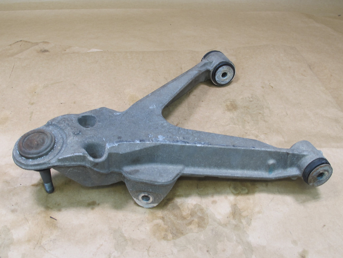 97-04 CHEVROLET CORVETTE C5 FRONT LEFT SUSPENSION LOWER CONTROL ARM OEM