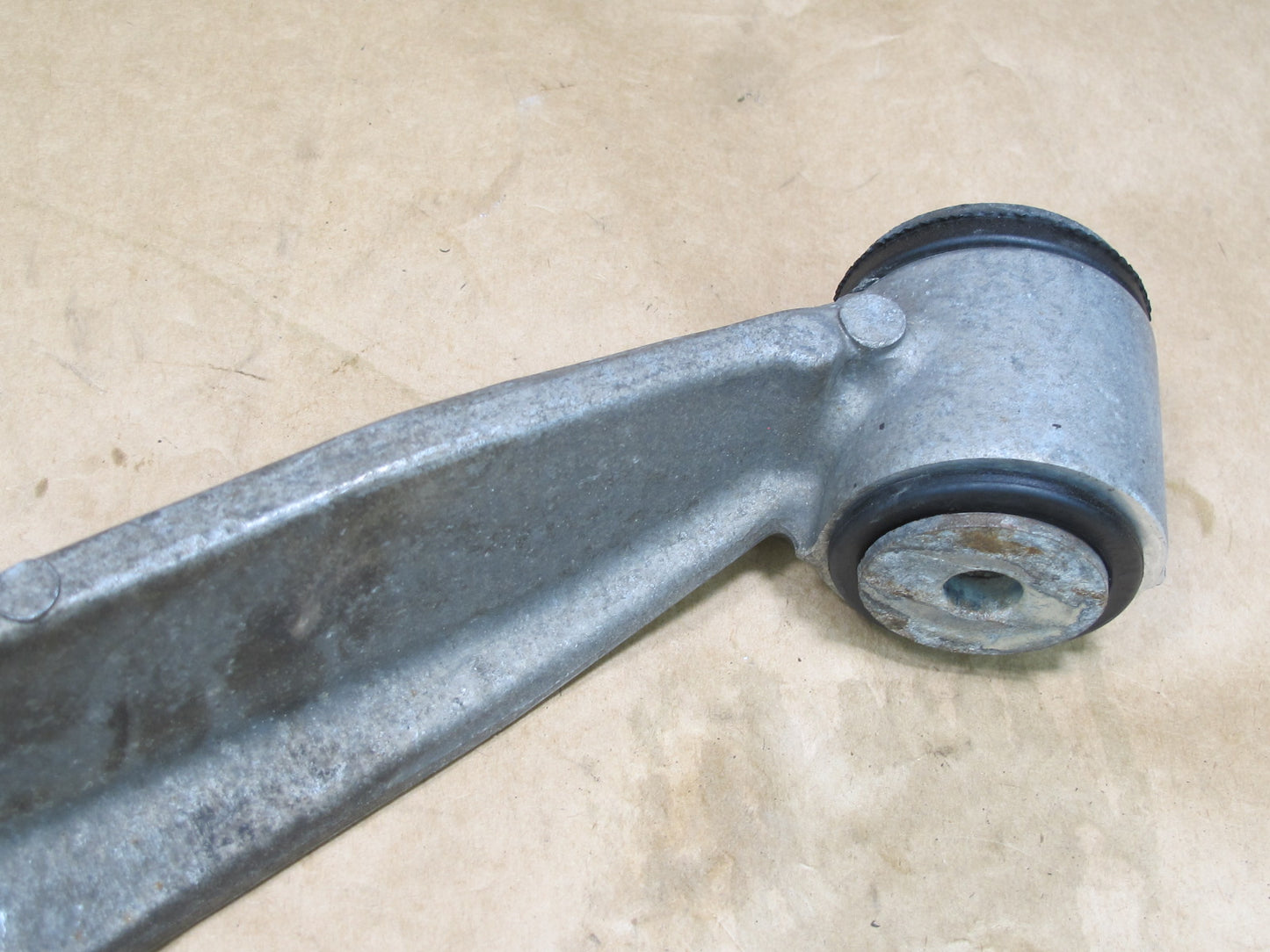 97-04 CHEVROLET CORVETTE C5 FRONT RIGHT SUSPENSION LOWER CONTROL ARM OEM