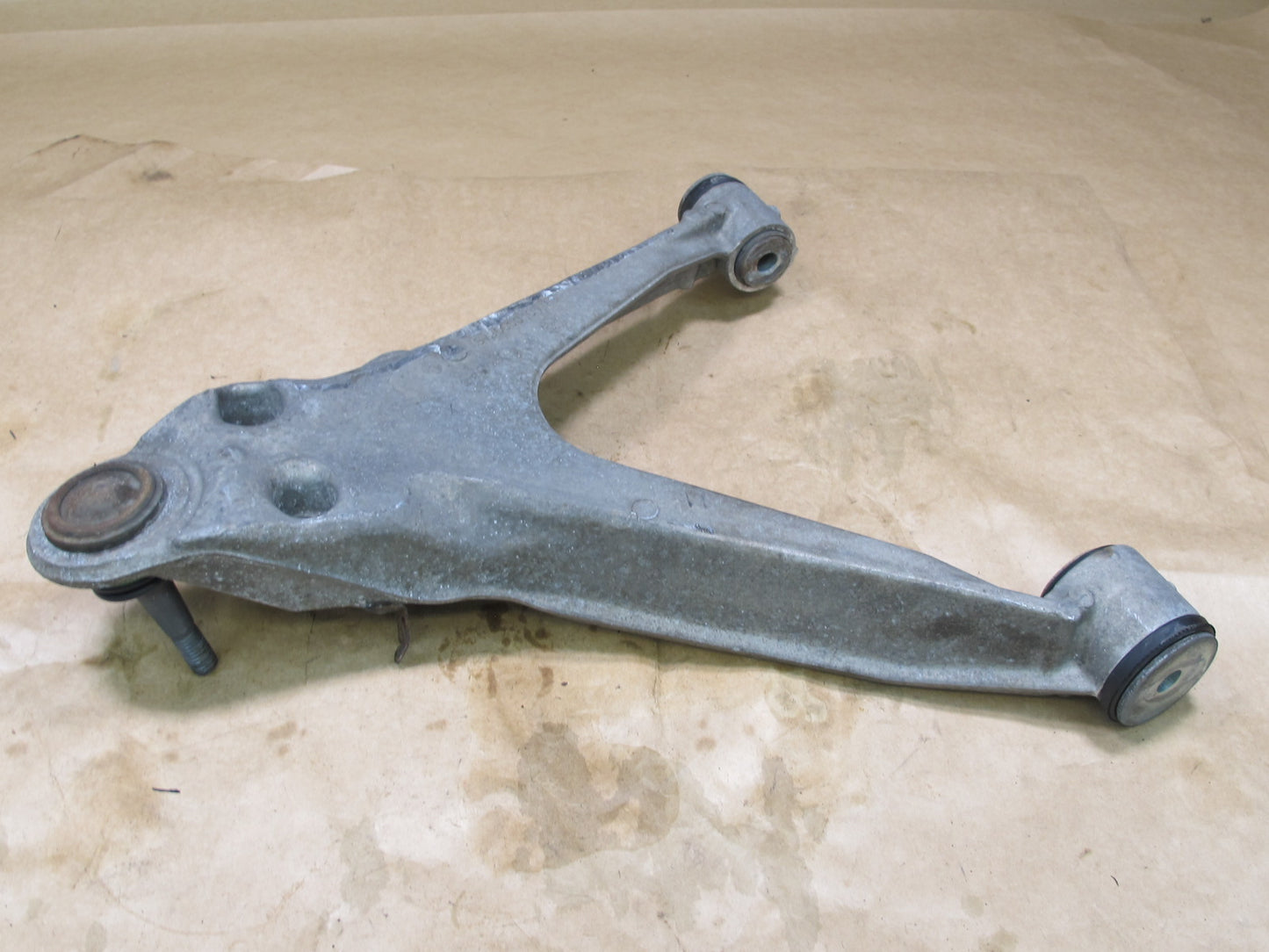 97-04 CHEVROLET CORVETTE C5 FRONT RIGHT SUSPENSION LOWER CONTROL ARM OEM