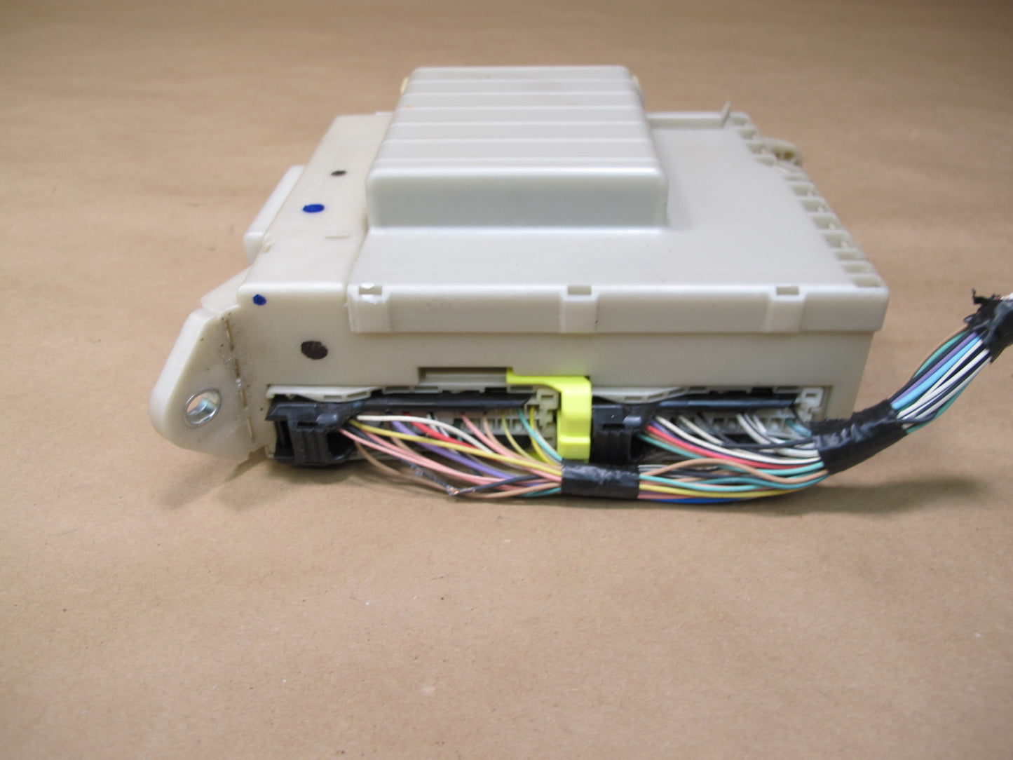 2010 LEXUS IS250 IS350 POWER JUNCTION FUSE RELAY BOX 82672-53150 OEM