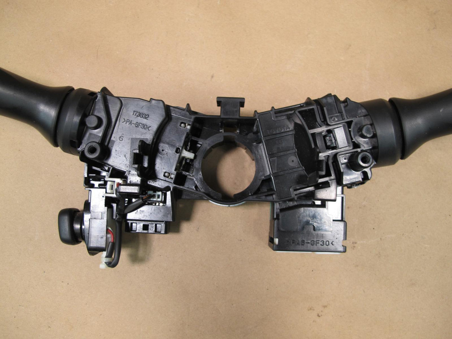 10-15 LEXUS IS250 IS3500 STEERING COLUMN TURN SIGNAL WIPER SWITCH OEM