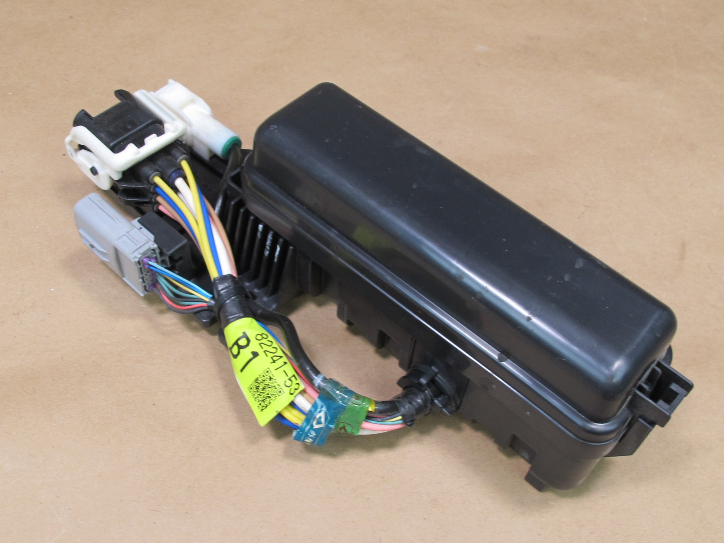 10-15 LEXUS IS250 IS350 CONVERTIBLE REAR TRUNK RELAY FUSE JUNCTION BOX OEM
