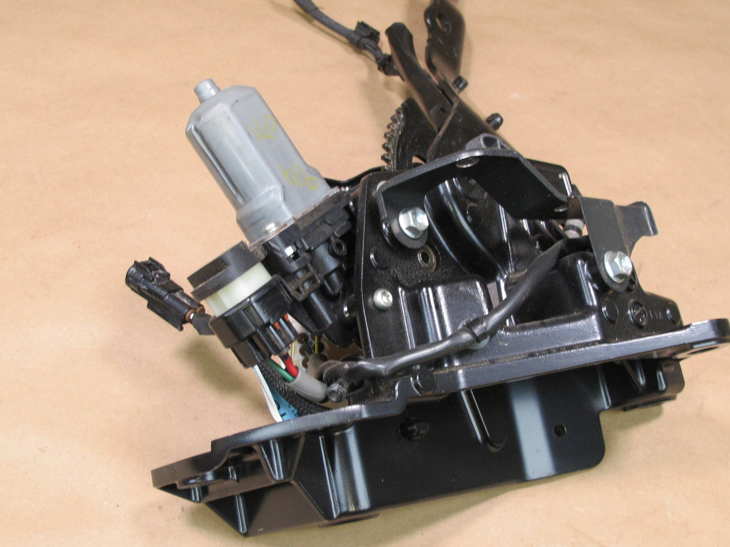 10-15 Lexus IS350 Convertible Rear Left Side TOP Roof Motor Hinge OEM
