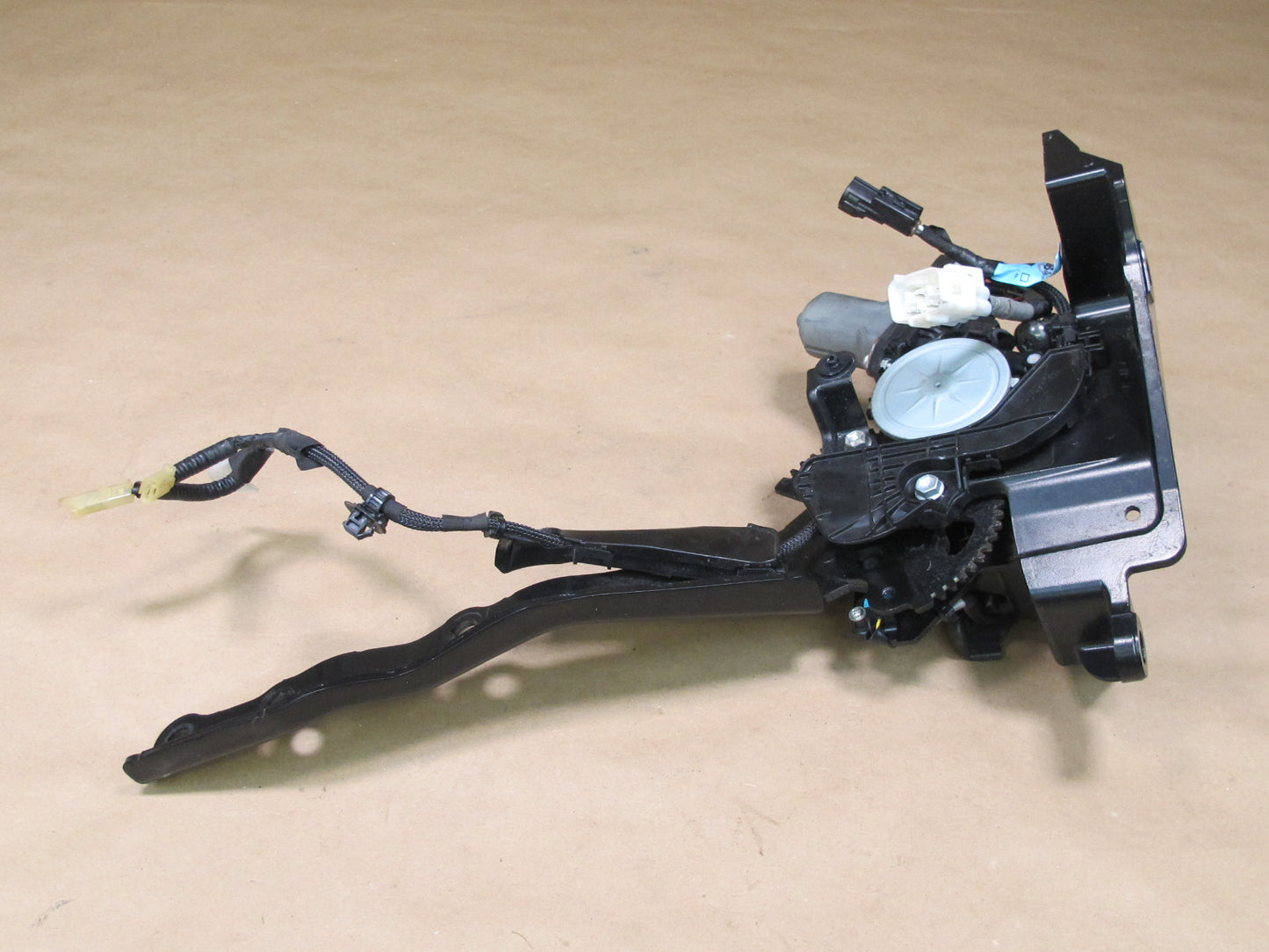 10-15 Lexus IS350 Convertible Rear Left Side TOP Roof Motor Hinge OEM
