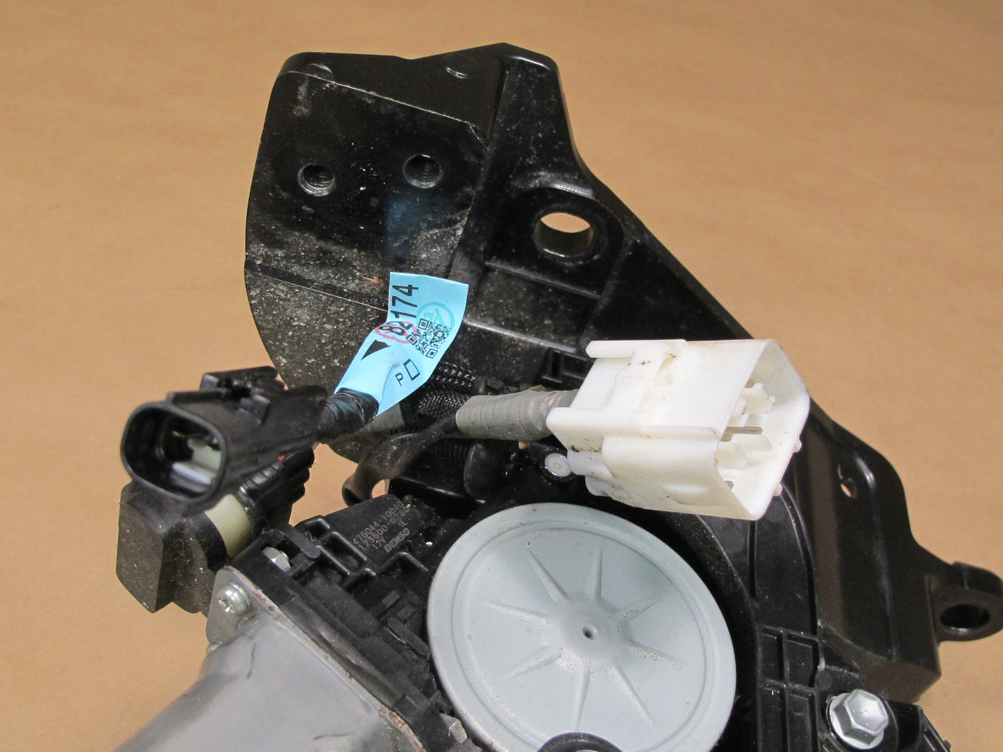 10-15 Lexus IS350 Convertible Rear Left Side TOP Roof Motor Hinge OEM
