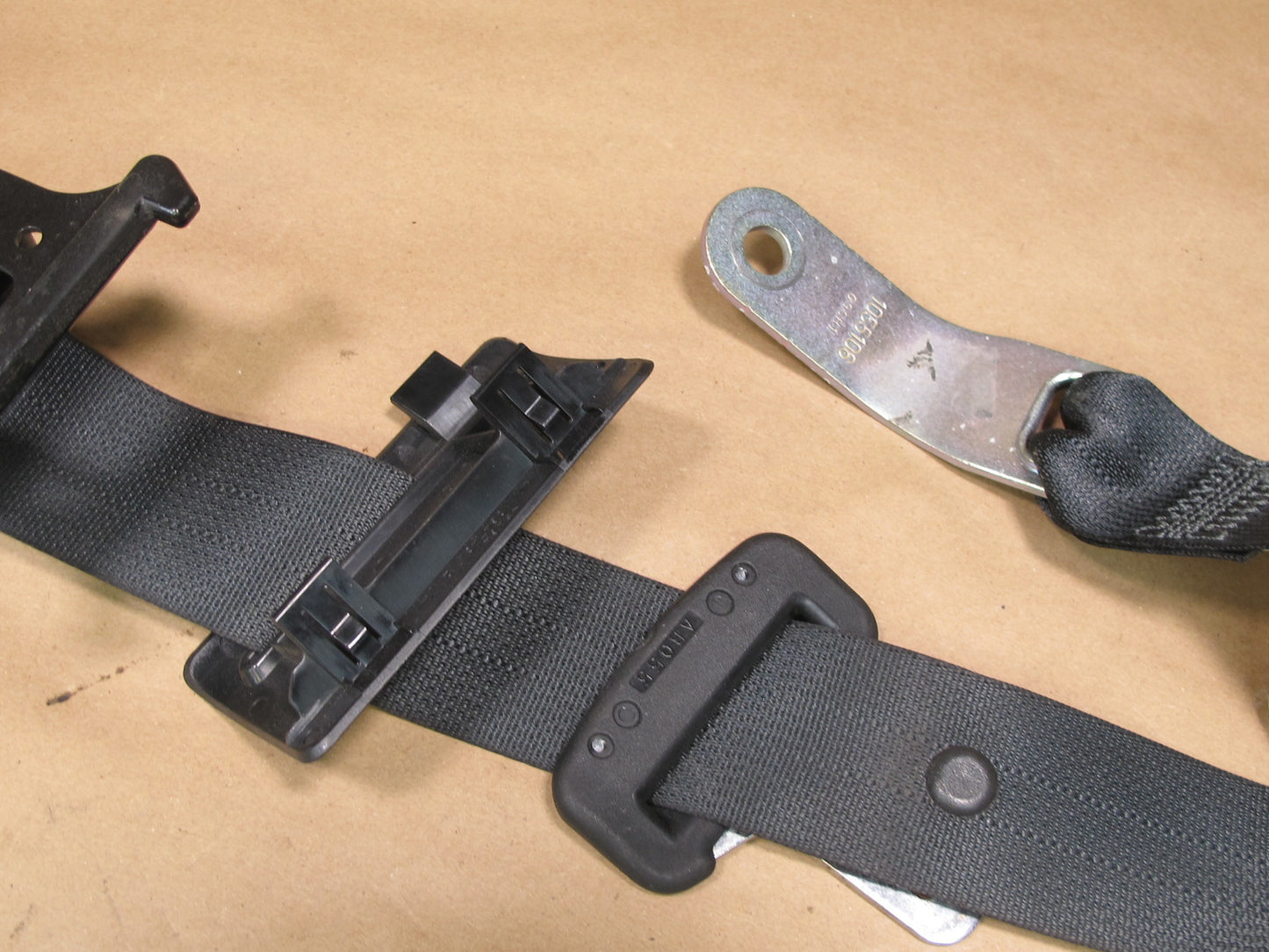 10-15 LEXUS IS250 IS350 CONVERTIBLE REAR RIGHT & LEFT SIDE SEATBELT RETRACTOR SET OEM