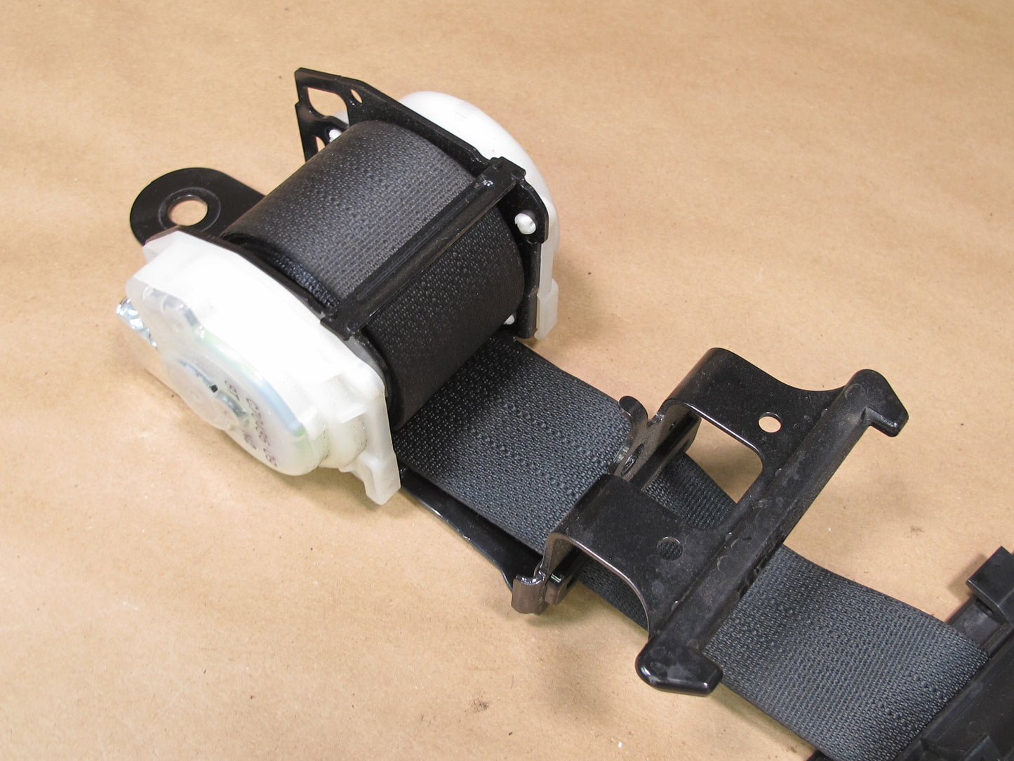 10-15 LEXUS IS250 IS350 CONVERTIBLE REAR RIGHT & LEFT SIDE SEATBELT RETRACTOR SET OEM