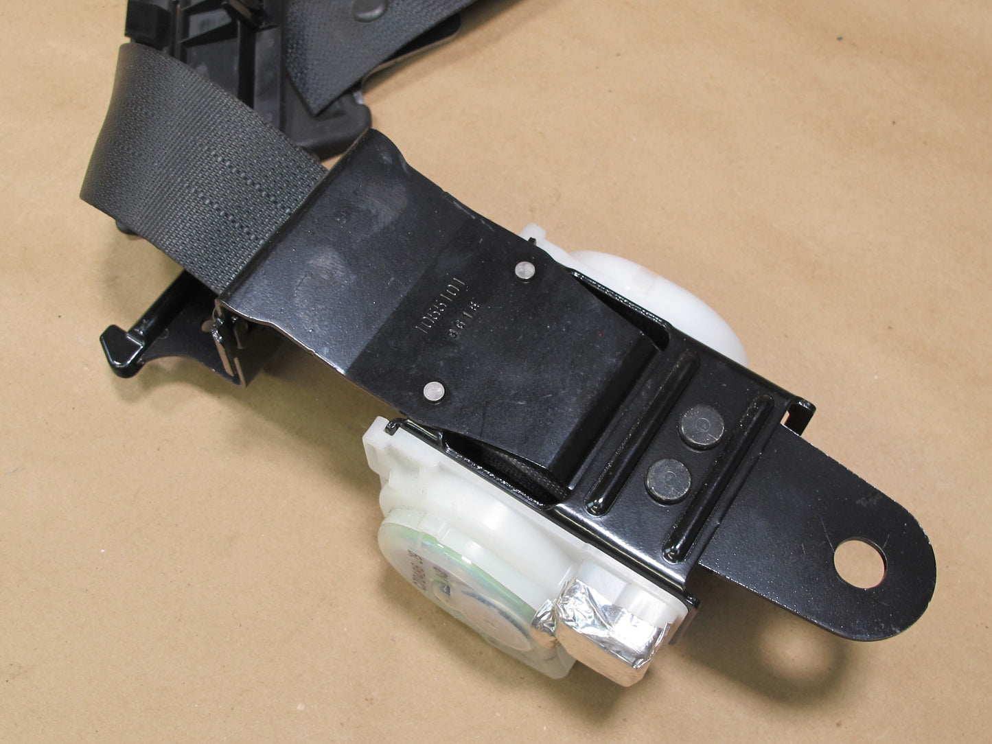 10-15 LEXUS IS250 IS350 CONVERTIBLE REAR RIGHT & LEFT SIDE SEATBELT RETRACTOR SET OEM