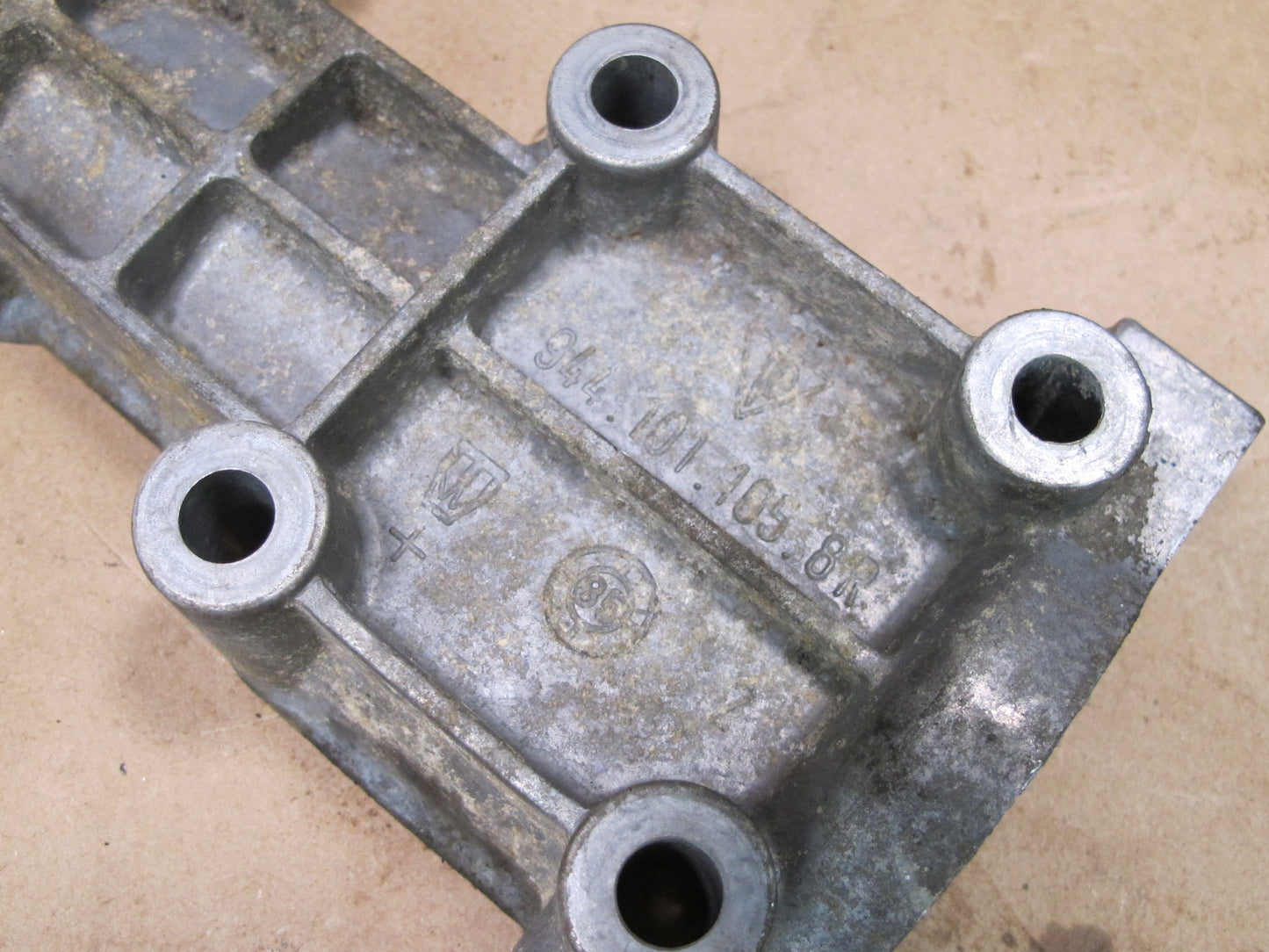 86-88 PORSCHE 944 924S M44.07 BALANCE SHAFT COVER MOUNT BOLT SET OEM
