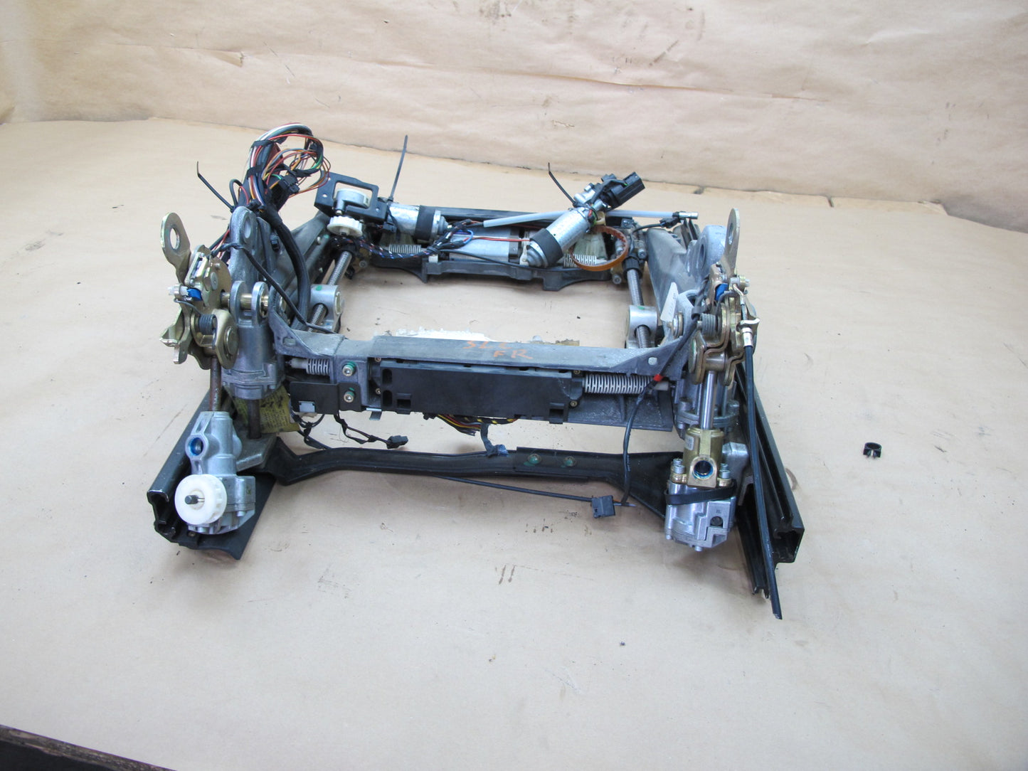 94-02 MERCEDES R129 SL FRONT RIGHT SEAT LOWER FRAME TRACK RAIL W MOTORS OEM