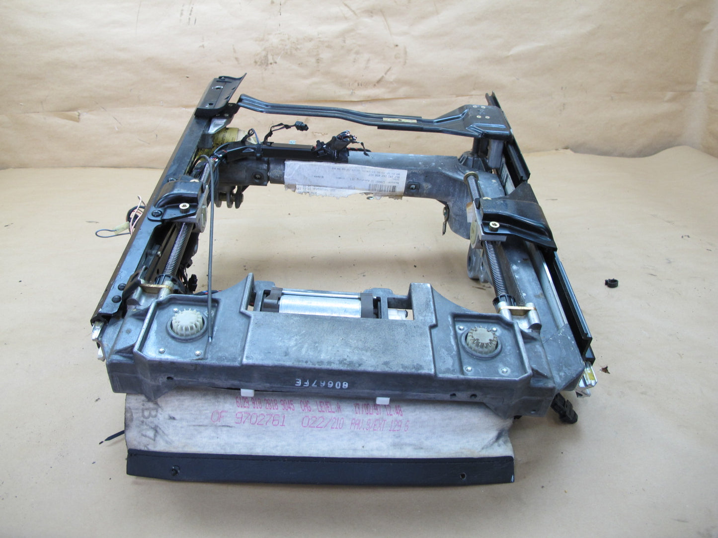 94-02 MERCEDES R129 SL FRONT RIGHT SEAT LOWER FRAME TRACK RAIL W MOTORS OEM