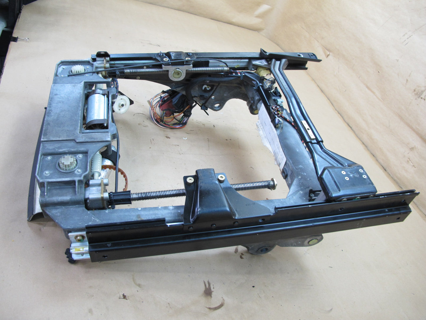 94-02 MERCEDES R129 SL FRONT RIGHT SEAT LOWER FRAME TRACK RAIL W MOTORS OEM