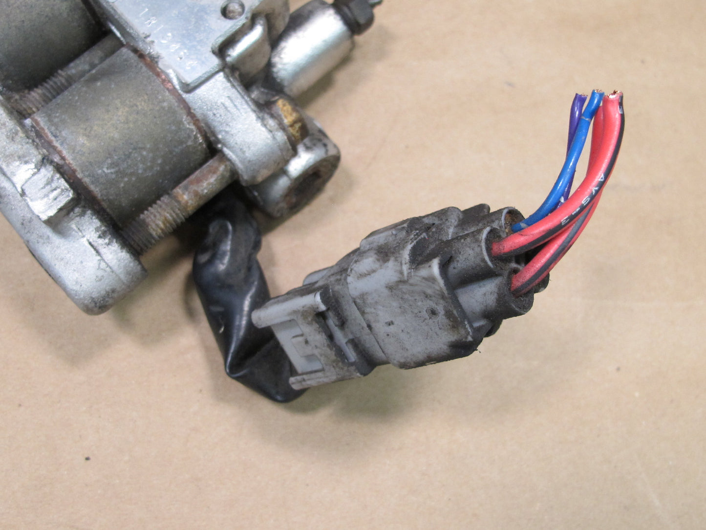 95-96 LEXUS UCF20 LS400 BRAKE TRACTION ACTUATOR MODULE 47990-50040 OEM