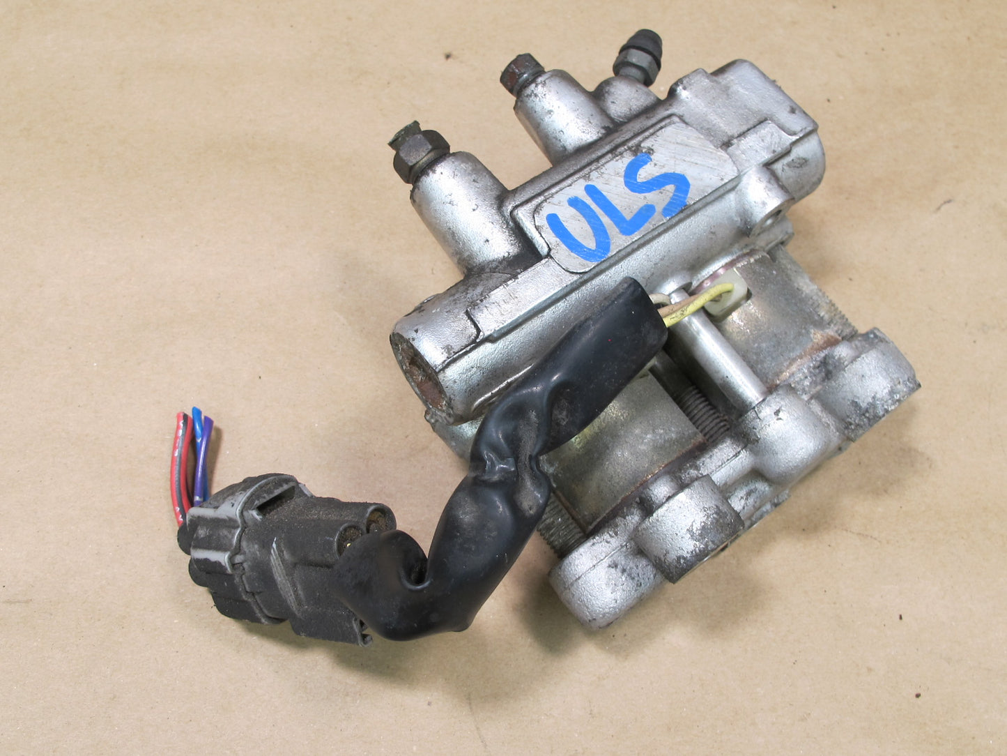 95-96 LEXUS UCF20 LS400 BRAKE TRACTION ACTUATOR MODULE 47990-50040 OEM
