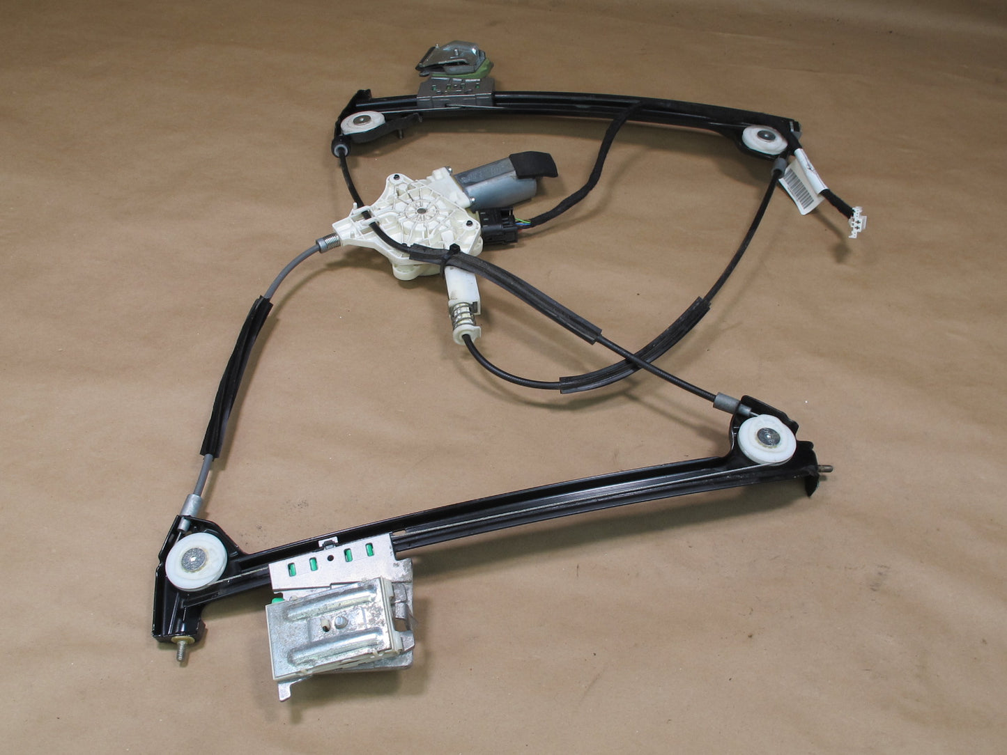 03-12 MERCEDES R230 SL-CLASS FRONT RIGHT WINDOW REGULATOR W MOTOR OEM