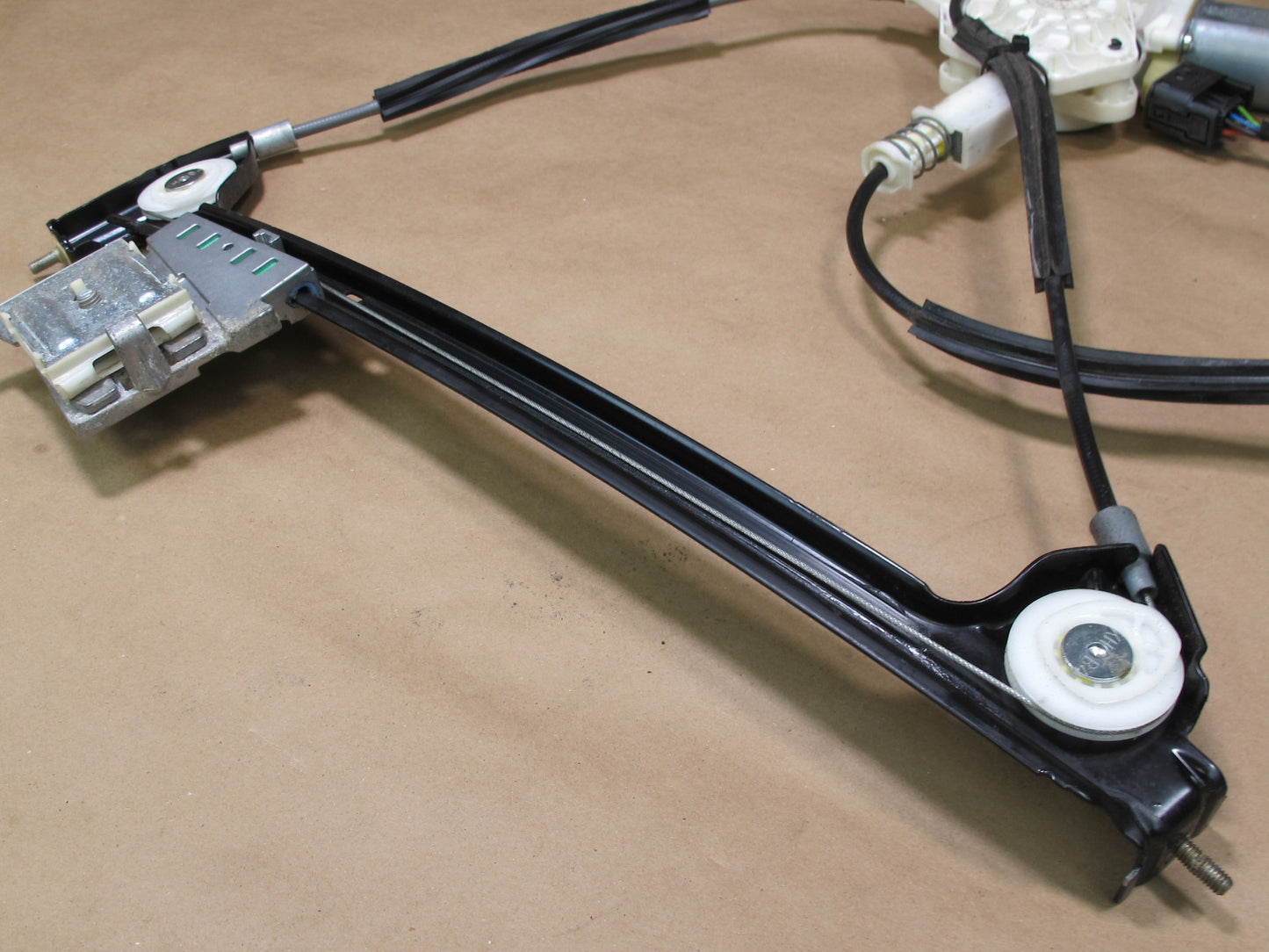 03-12 MERCEDES R230 SL-CLASS FRONT RIGHT WINDOW REGULATOR W MOTOR OEM