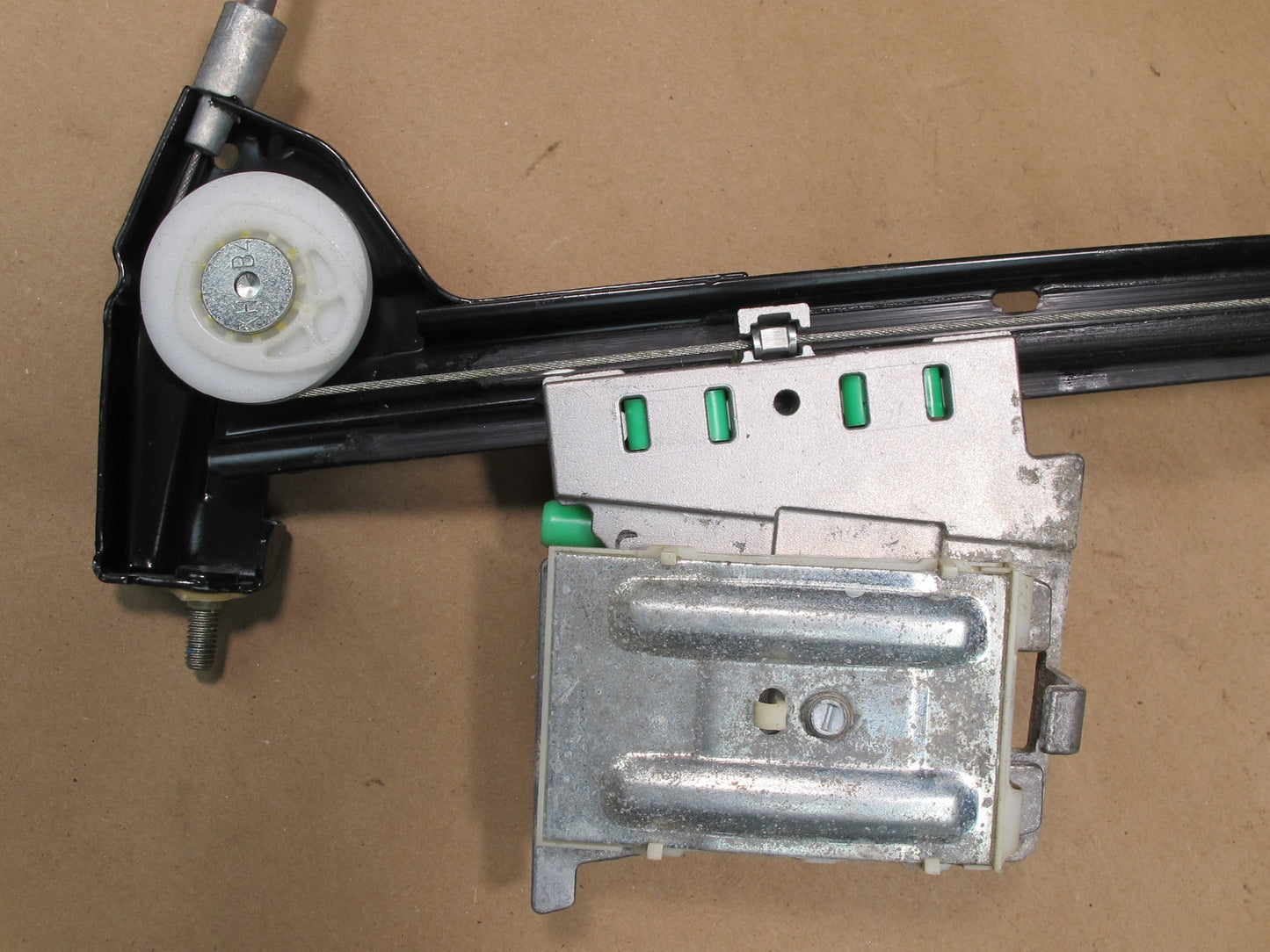 03-12 MERCEDES R230 SL-CLASS FRONT RIGHT WINDOW REGULATOR W MOTOR OEM