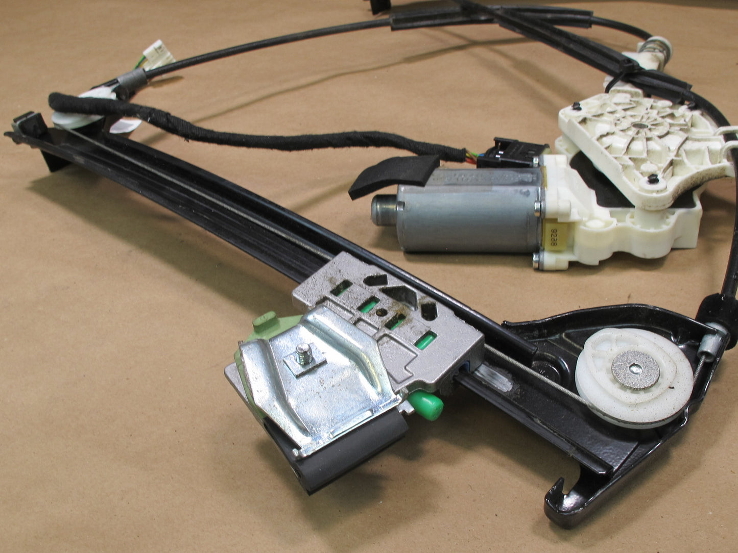 03-12 MERCEDES R230 SL-CLASS FRONT RIGHT WINDOW REGULATOR W MOTOR OEM
