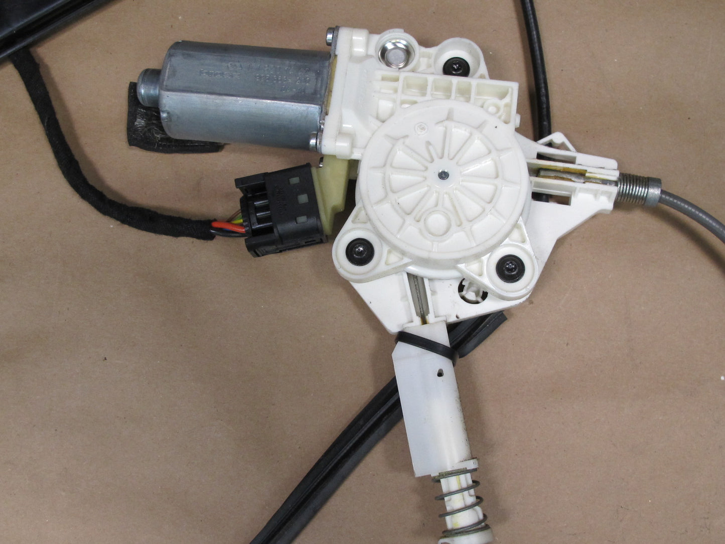 03-12 MERCEDES R230 SL-CLASS FRONT RIGHT WINDOW REGULATOR W MOTOR OEM
