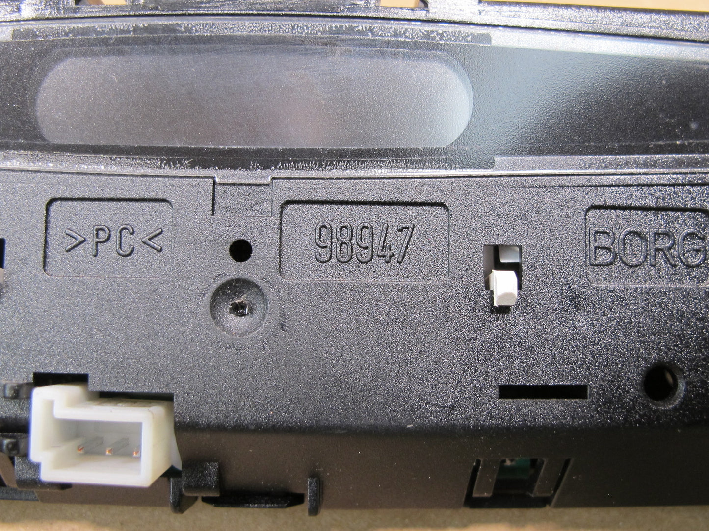 03-09 MERCEDES R230 SL-CLASS PARKTRONIC CLOCK DISPLAY MODULE A0015420314 OEM