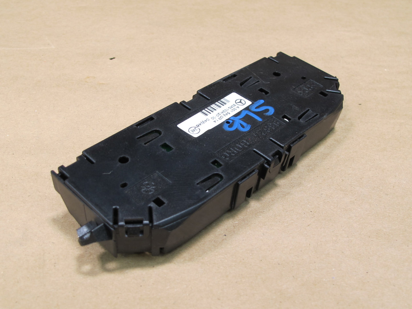 03-09 MERCEDES R230 SL-CLASS PARKTRONIC CLOCK DISPLAY MODULE A0015420314 OEM