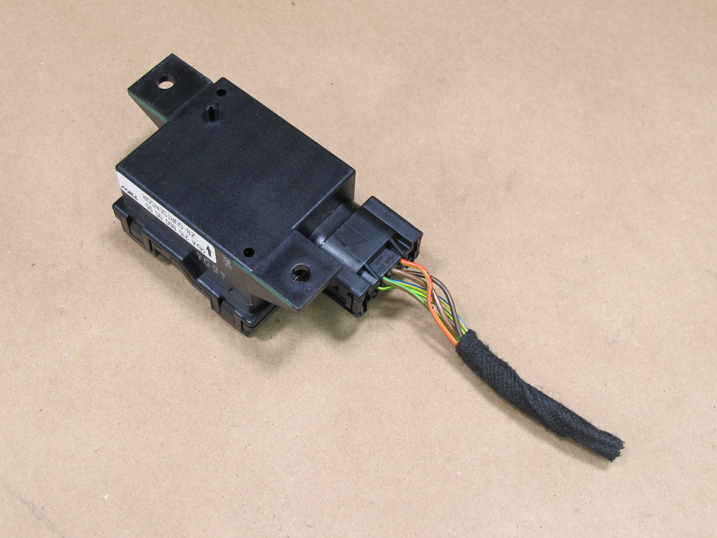 03-06 MERCEDES R230 SL-CLASS SEAT BELT TENSIONER SENSOR MODULE 2158600505 OEM