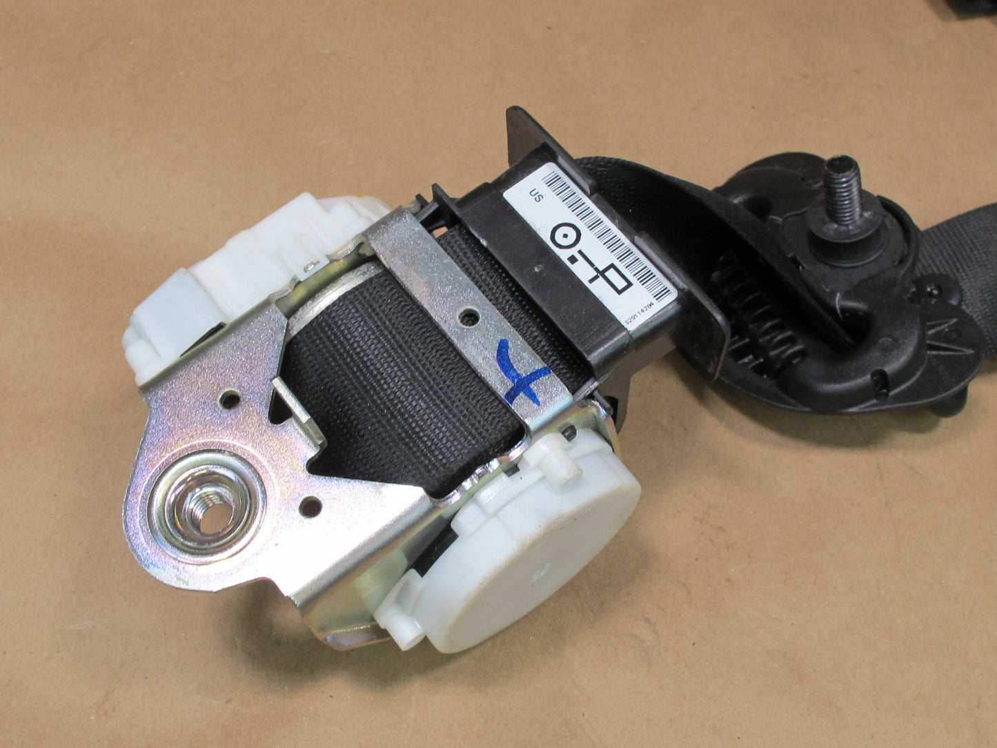 07-13 BMW E92 3-SERIES FRONT RIGHT & LEFT SIDE SEATBELT RETRACTOR SET OEM
