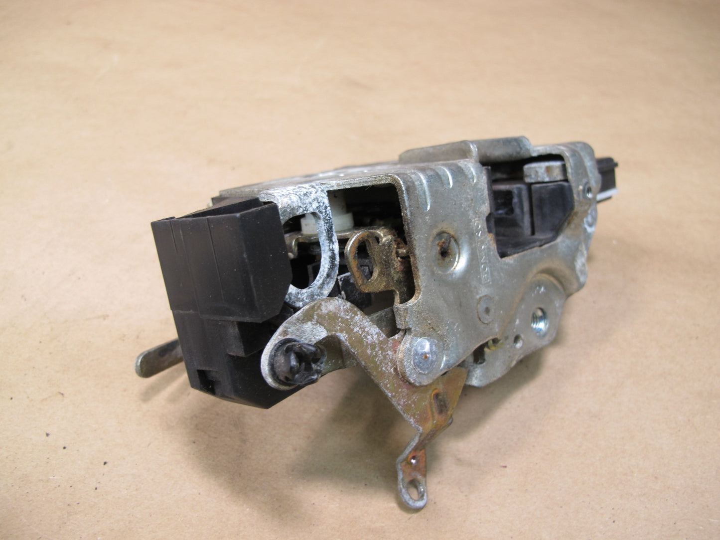 96-02 MERCEDES R129 SL-CLASS RIGHT SIDE DOOR LOCK LATCH ACTUATOR OEM