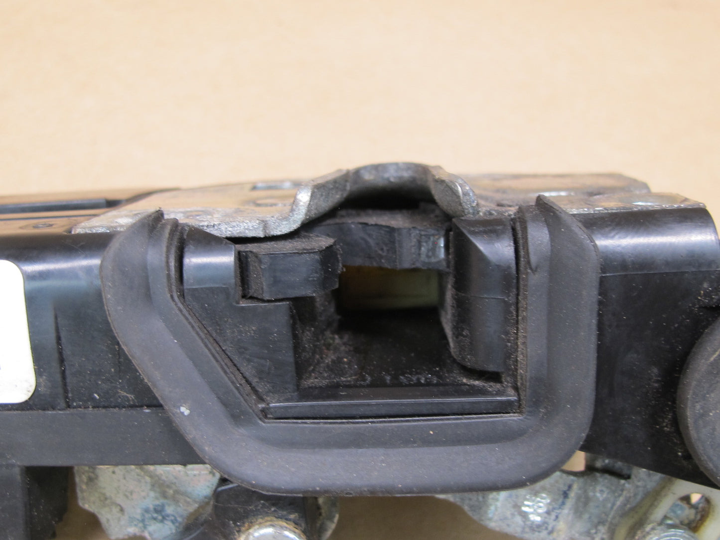 2003-2007 Hummer H2 Rear Right Passenger Side Door Lock Latch Actuator