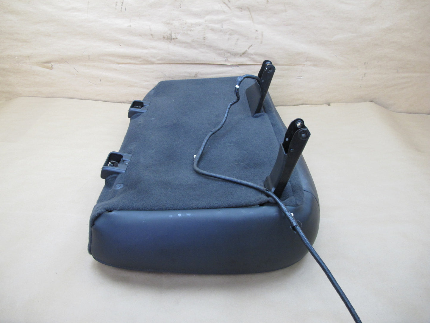 2003-2007 Hummer H2 Rear Left Driver Side Seat Lower Cushion Leather