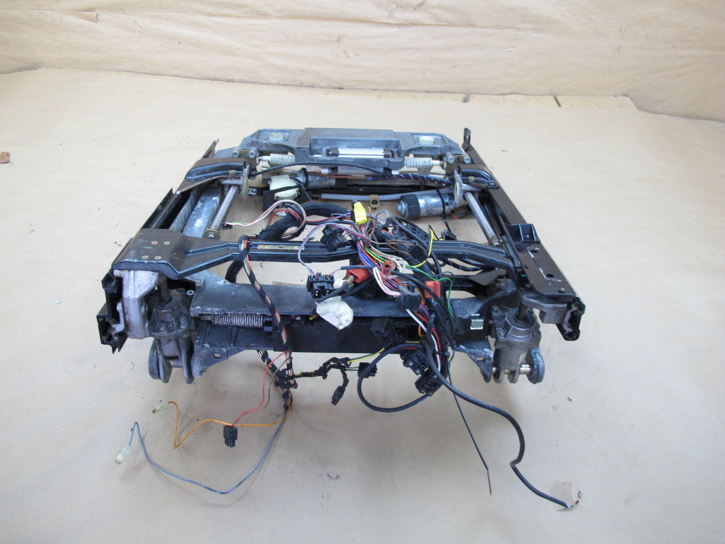 94-02 Mercedes R129 SL Front Right Seat Lower Frame Track Rail w Motors OEM