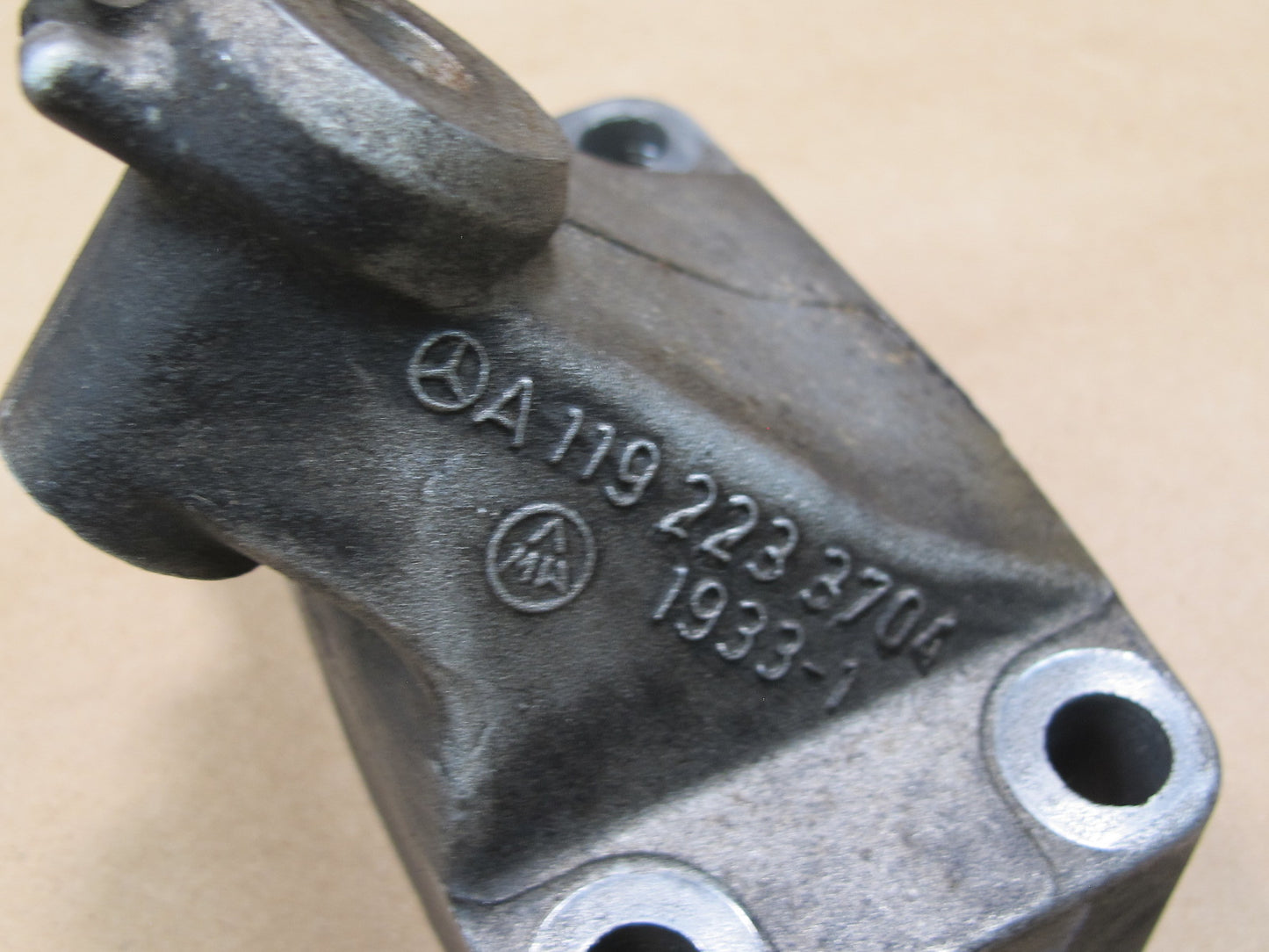 94-98 MERCEDES R129 SL500 M119 SET OF 2 LEFT & RIGHT ENGINE MOTOR MOUNT OEM