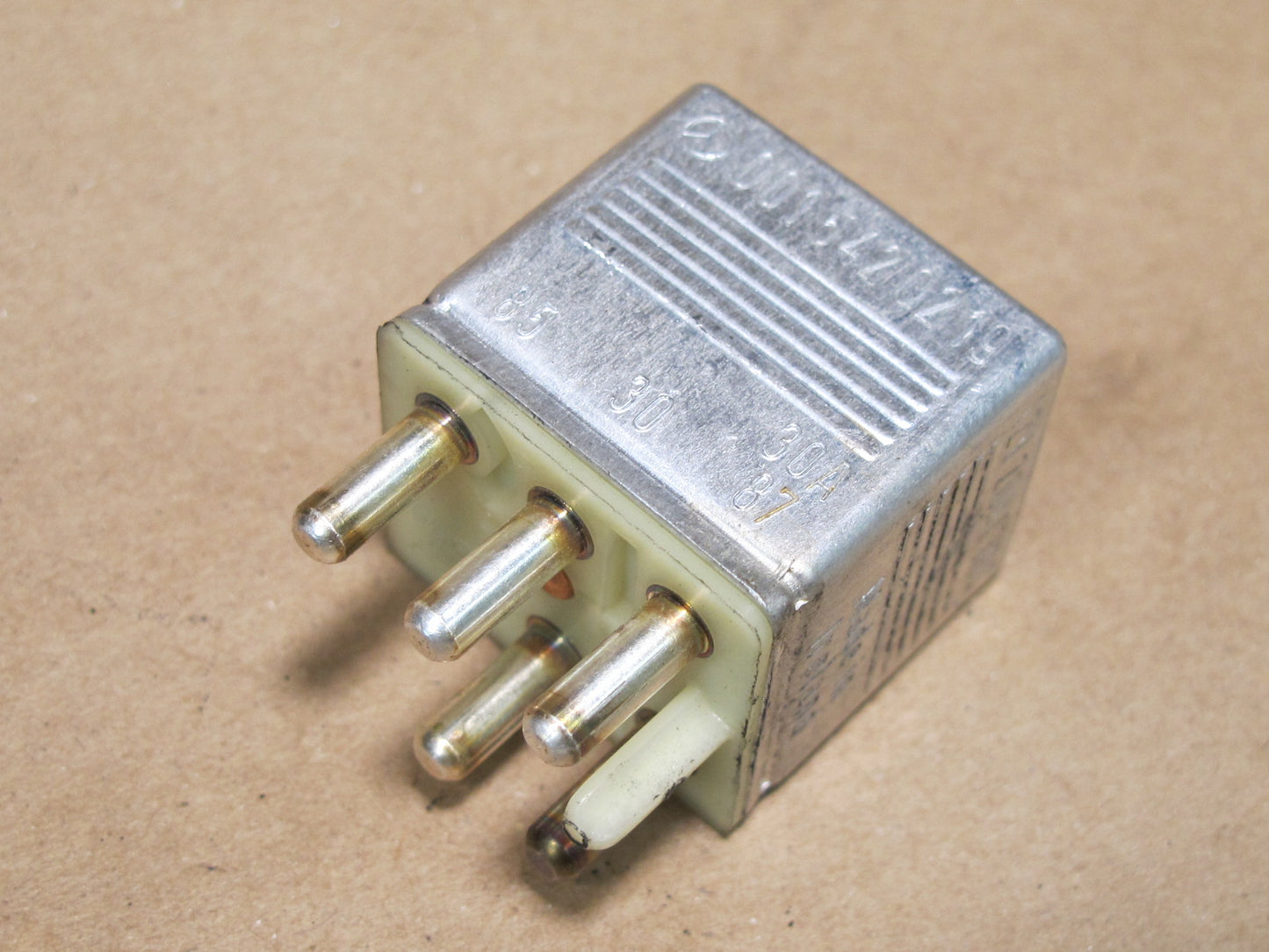 96-02 Mercedes R129 Sl-class Multi Purpose Relay Module 0015420219 OEM