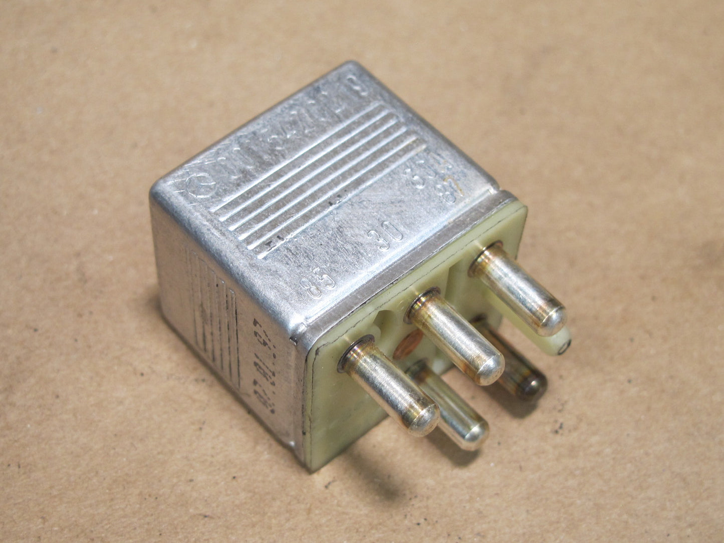 96-02 Mercedes R129 Sl-class Multi Purpose Relay Module 0015420219 OEM