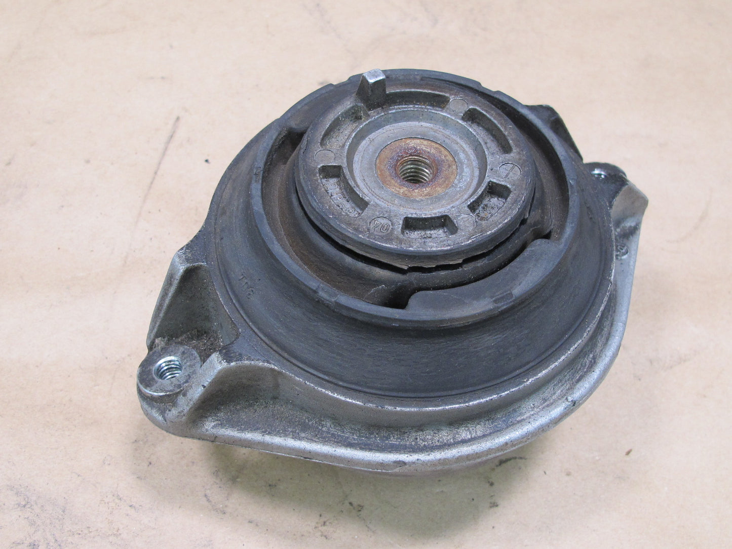 94-99 MERCEDES R129 SL500 M119 SET OF 2 LEFT & RIGHT ENGINE MOTOR MOUNT OEM