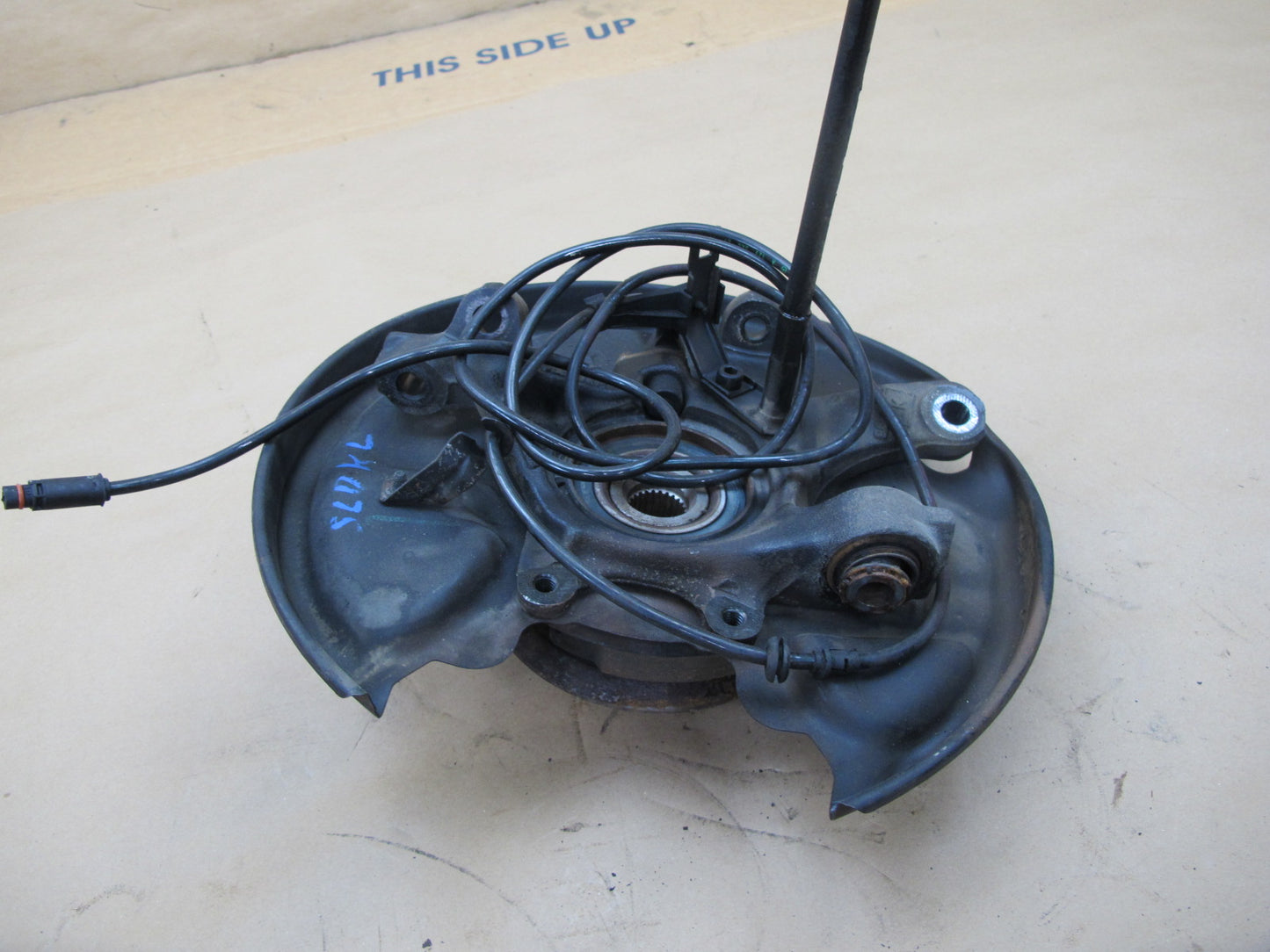 96-98 Mercedes R129 Sl-class Rear Left Spindle Knuckle Wheel Hub Bearing OEM