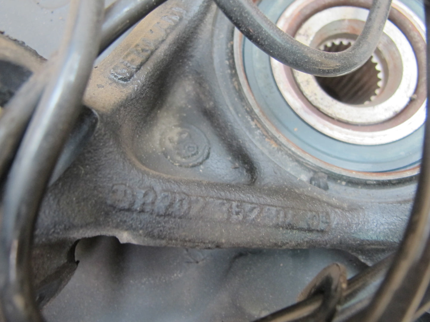 96-98 Mercedes R129 Sl-class Rear Left Spindle Knuckle Wheel Hub Bearing OEM