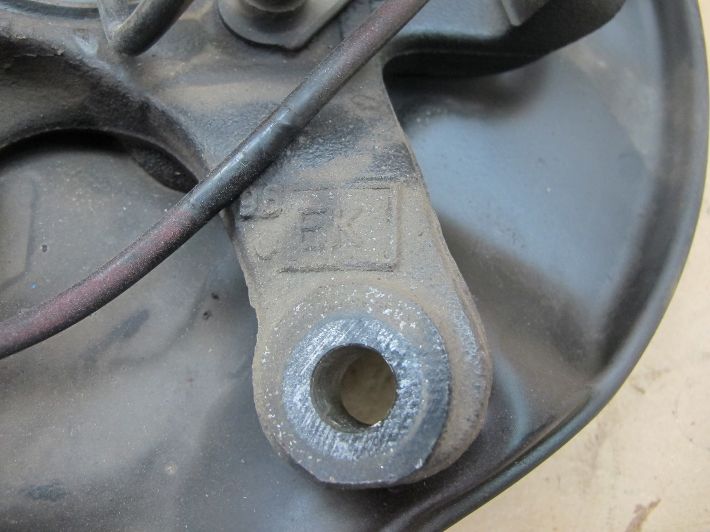 96-98 Mercedes R129 Sl-class Rear Left Spindle Knuckle Wheel Hub Bearing OEM