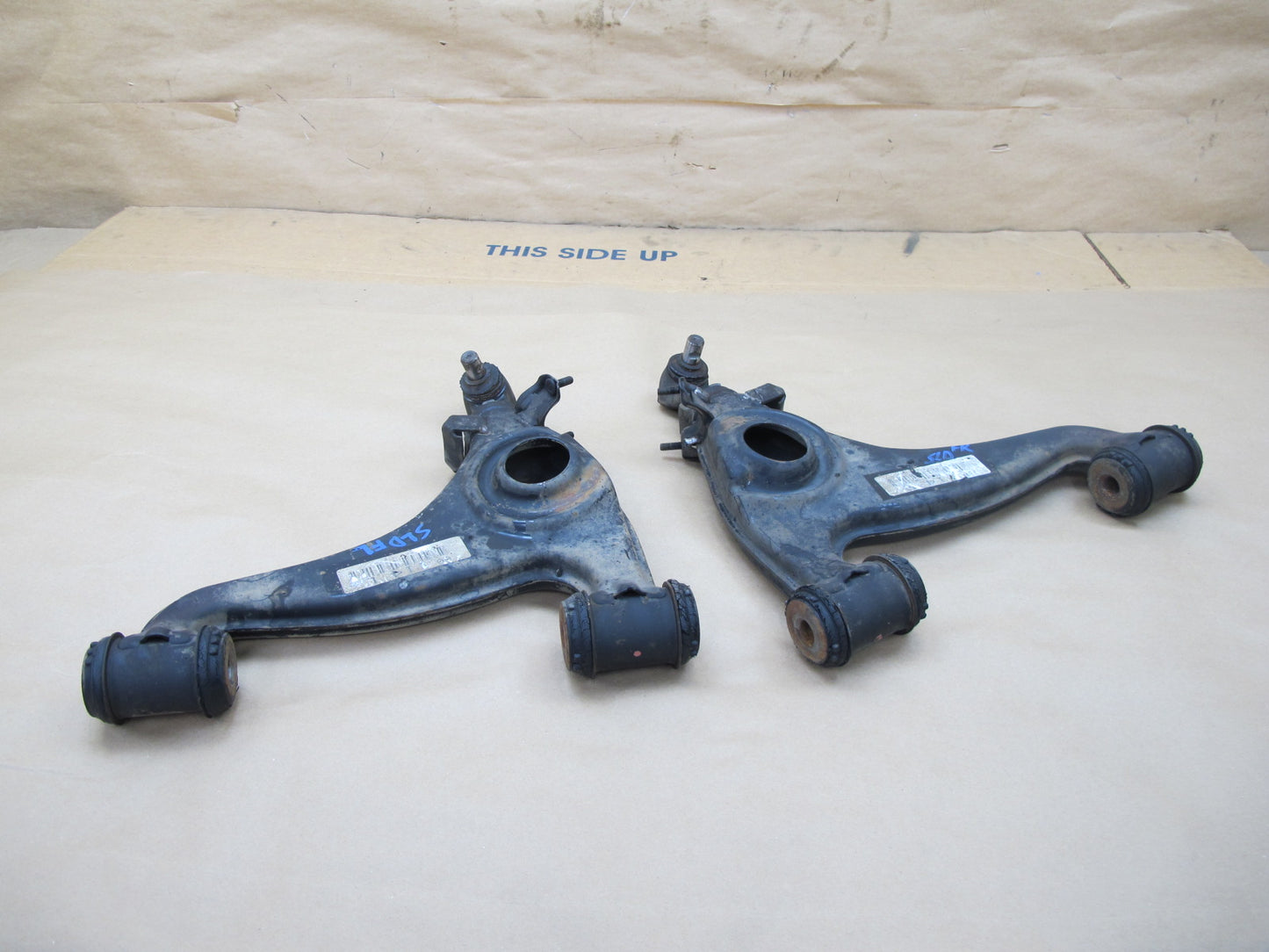 94-98 Mercedes R129 Sl-class Set of 2 Front Left Right Lower Control Arm OEM