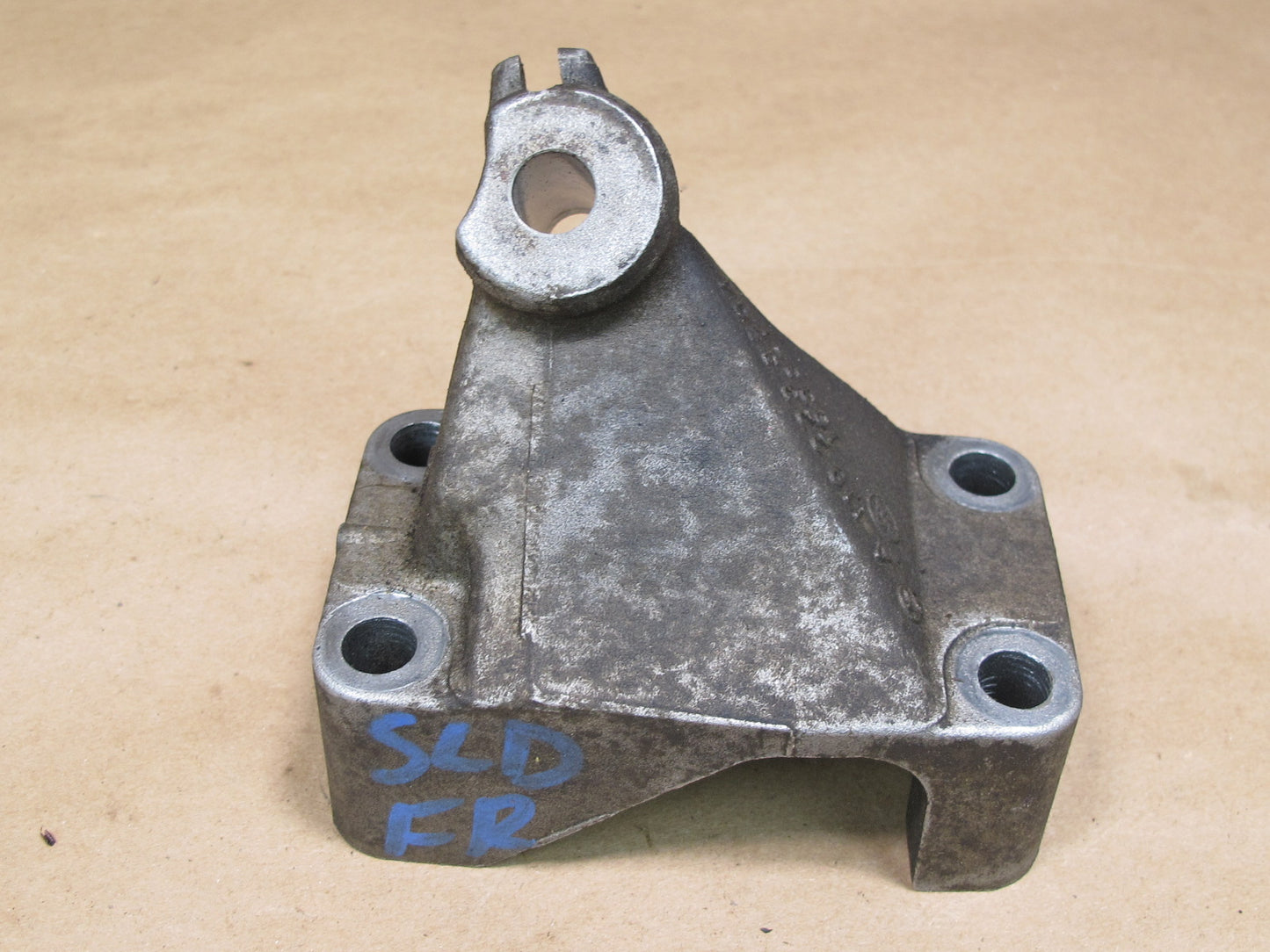 94-98 Mercedes R129 SL500 M119 Set of 2 Left & Right Engine Motor Mount OEM