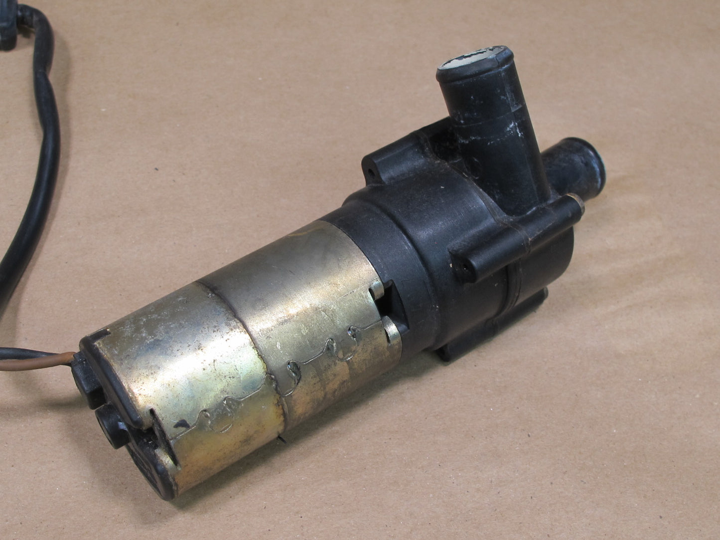 96-02 Mercedes R129 Sl-class Engine Auxiliary AUX Water Pump 0018351064 OEM