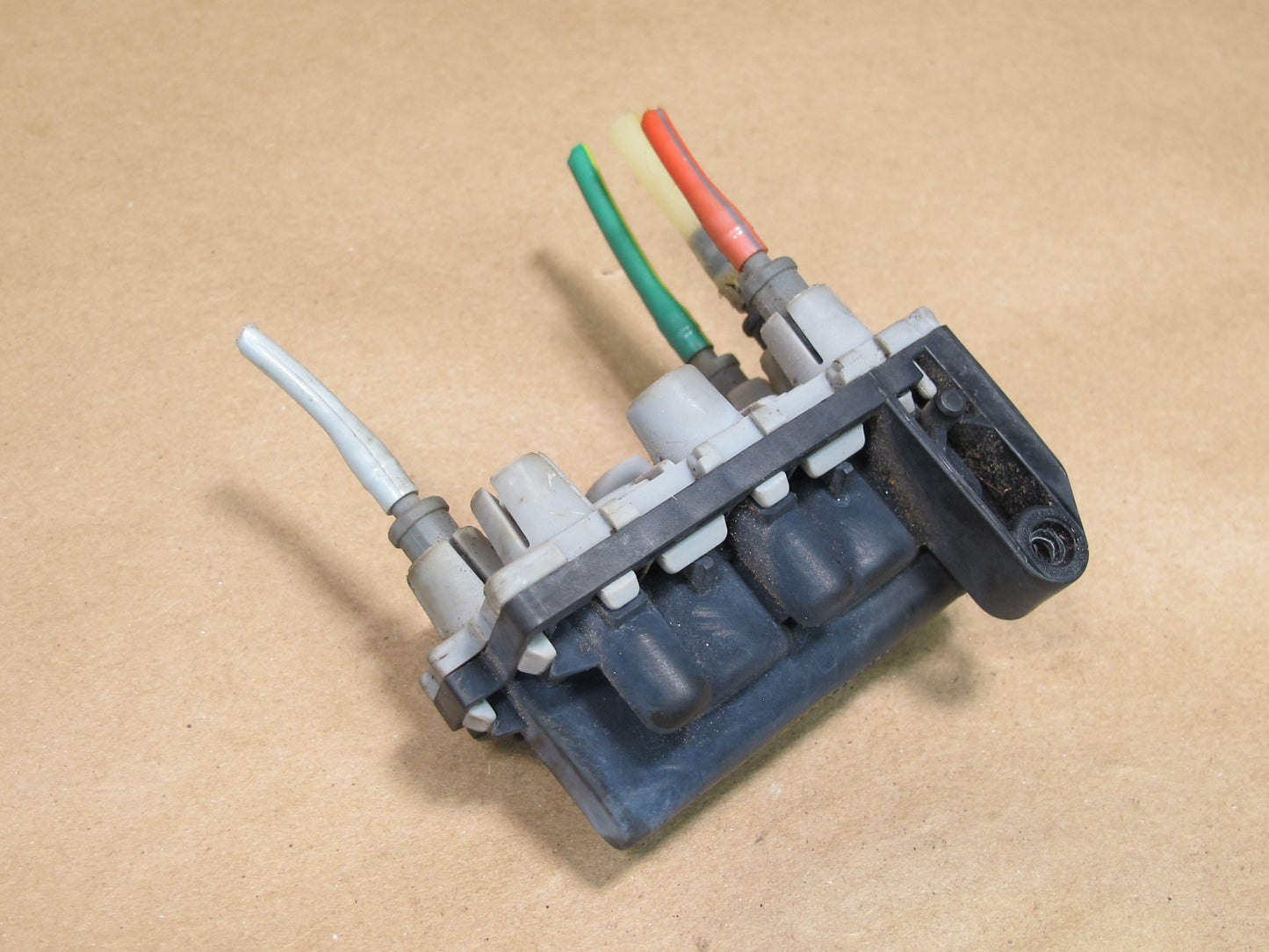 94-02 Mercedes R129 Sl-class Vacuum Valve Block 1298003178 OEM